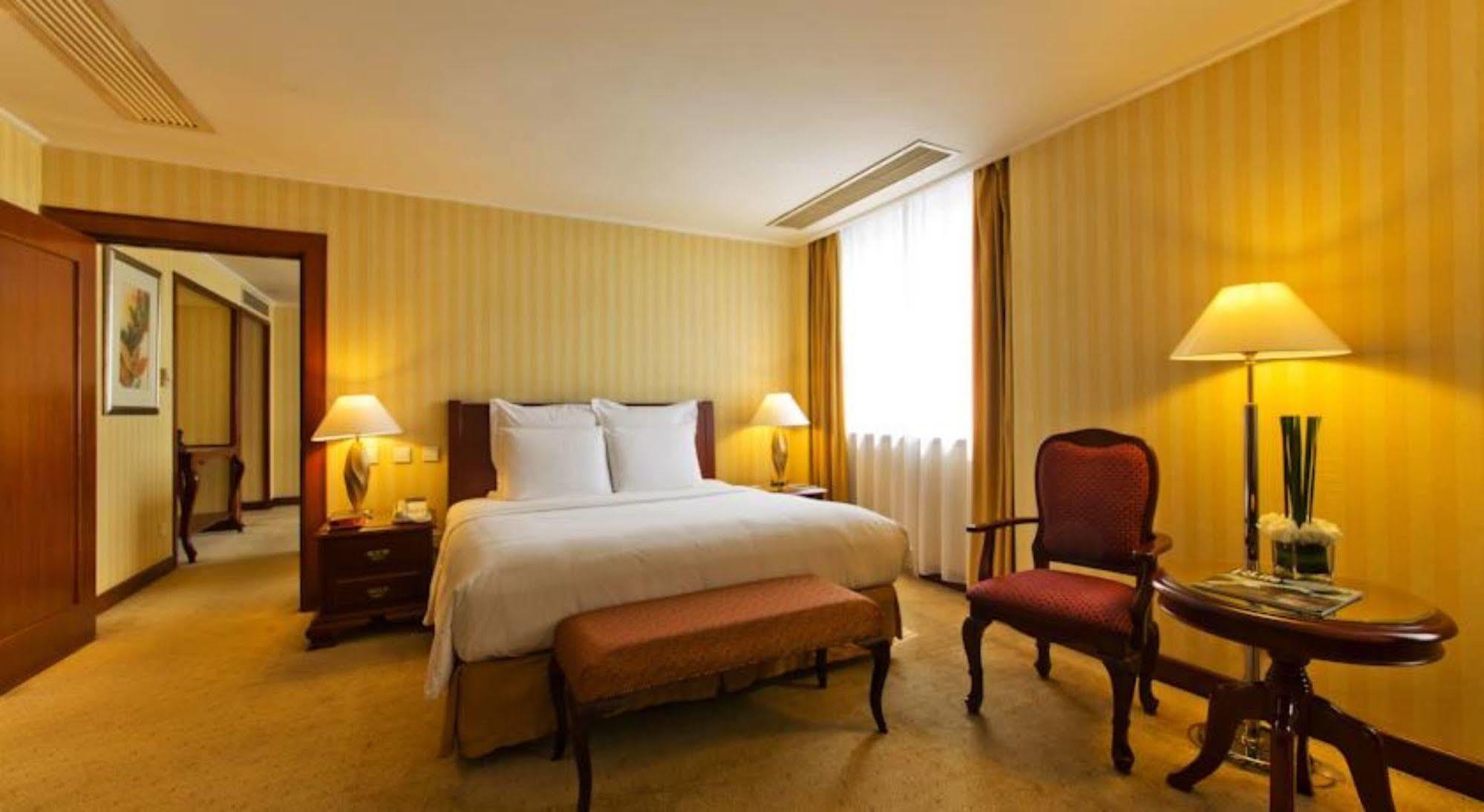 Kun Tai Glory Hotel Beijing Wangjing Екстериор снимка